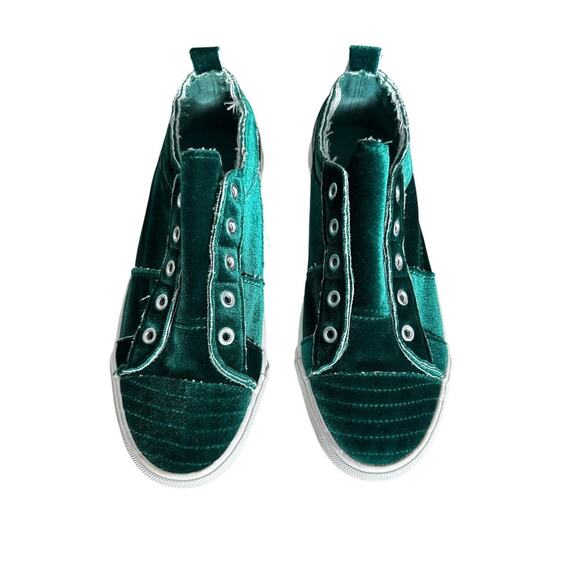 Corkys Babalu Women's Sneakers Green Velvet sz 7 - Picture 2 of 5